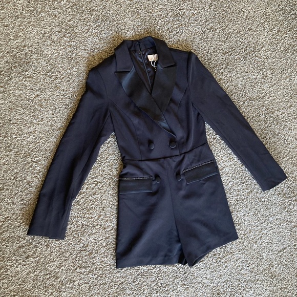 JouJou by Badgley Mischka Black Tuxedo Blazer Romper Size 10 Rhinestone Trim - Picture 2 of 16